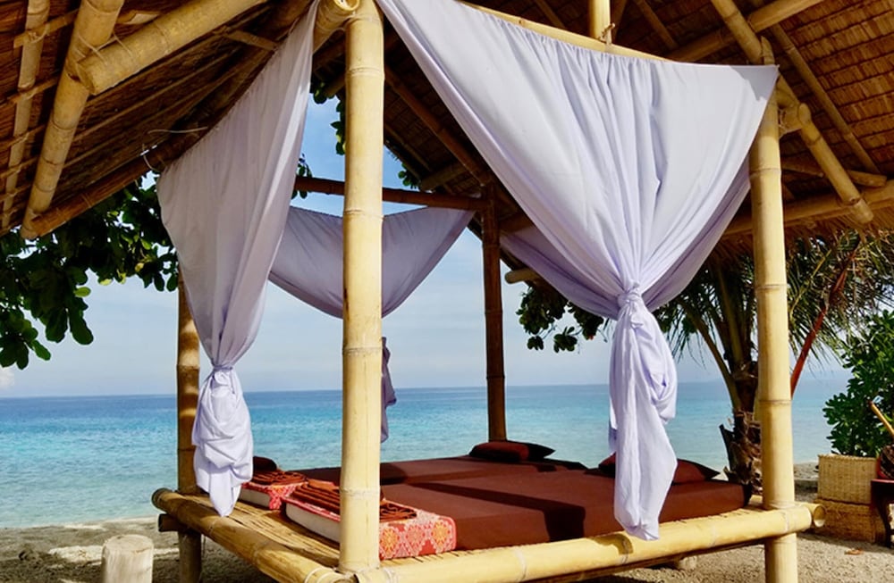 Bluewater Sumilon Island Resort 24/50