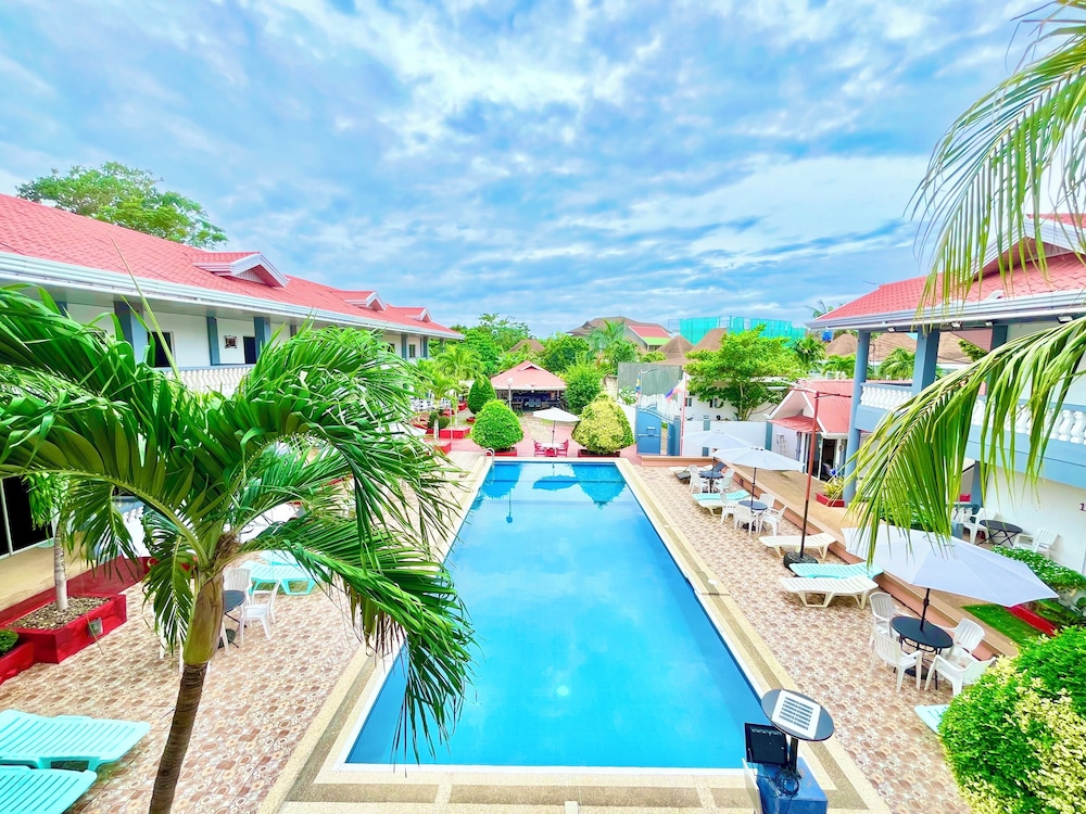 Conrada's Place Hotel And Resort 61/67