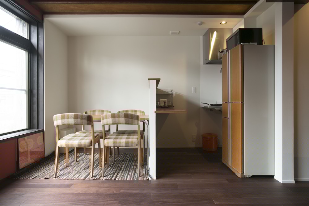 Yawp! Backpackers - Hostel 24/28