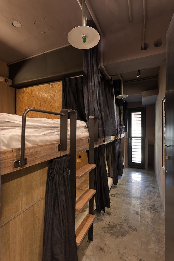 Ximen WOW Hostel 8/15
