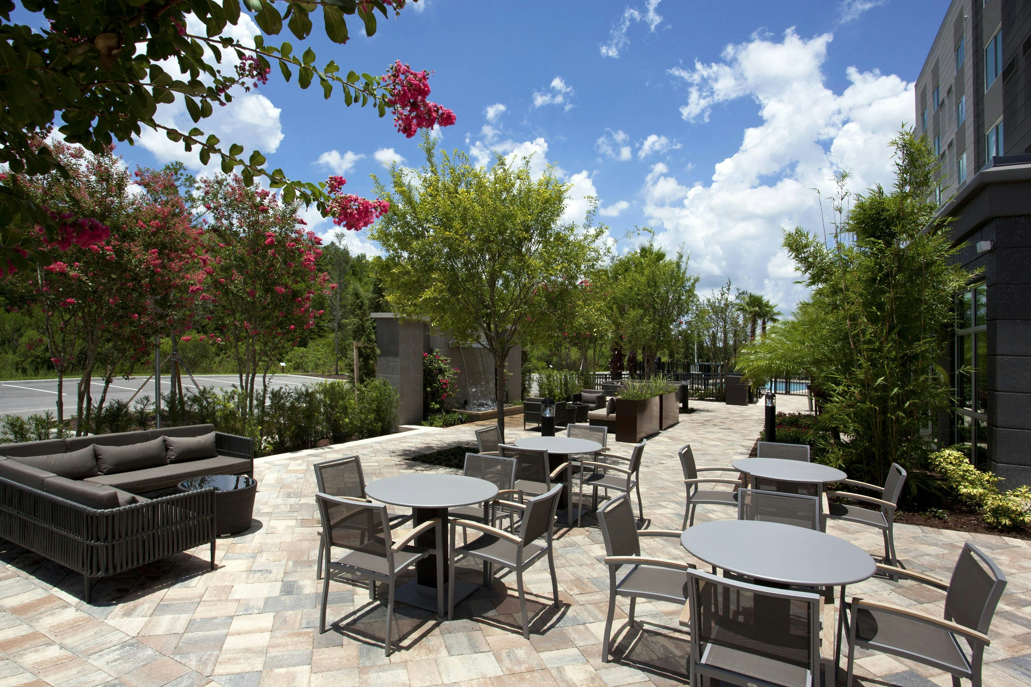 Courtyard by Marriott Orlando South/Grande Lakes Area 3/5