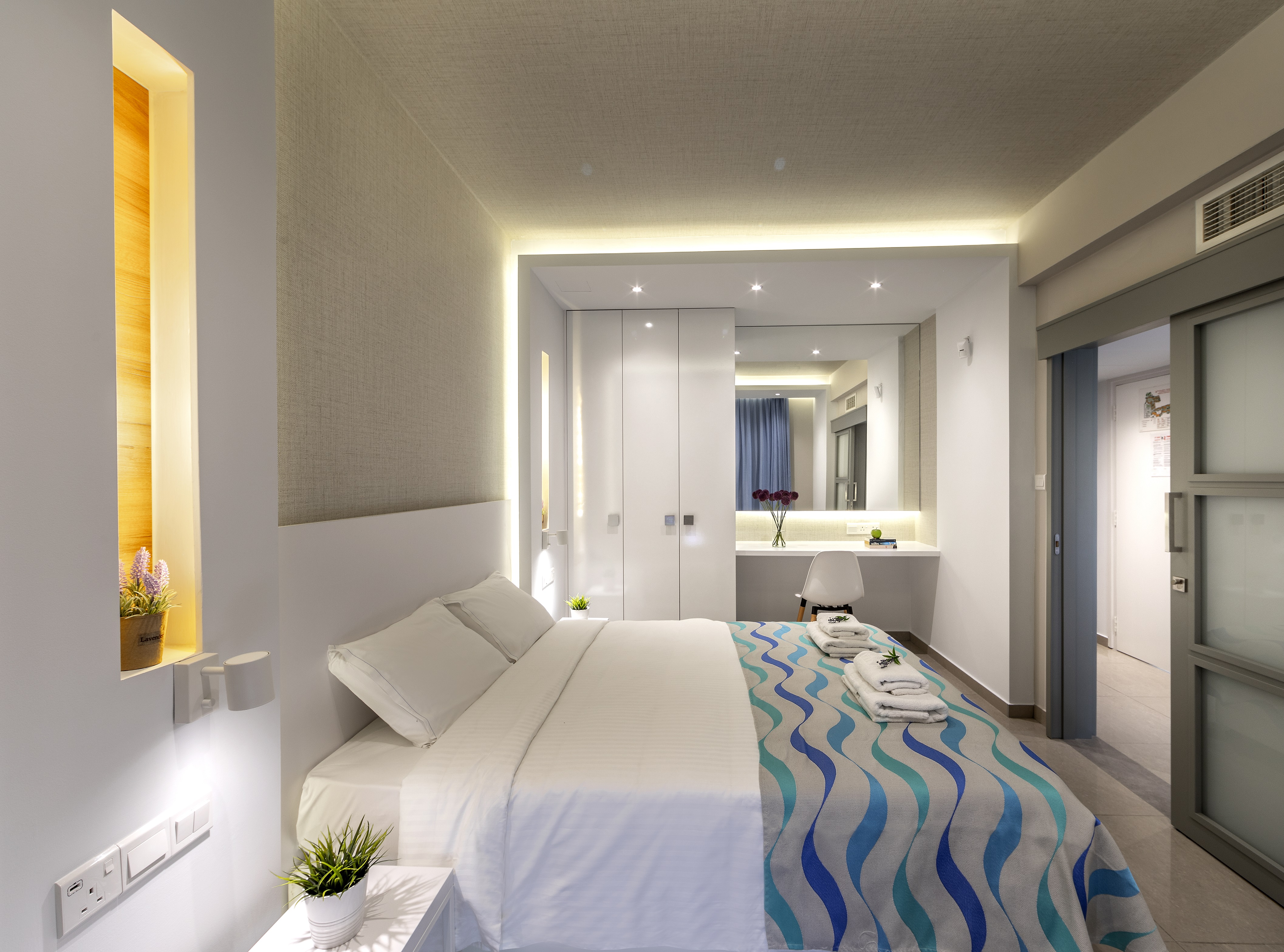 Malama Beach Holiday Village 12/62