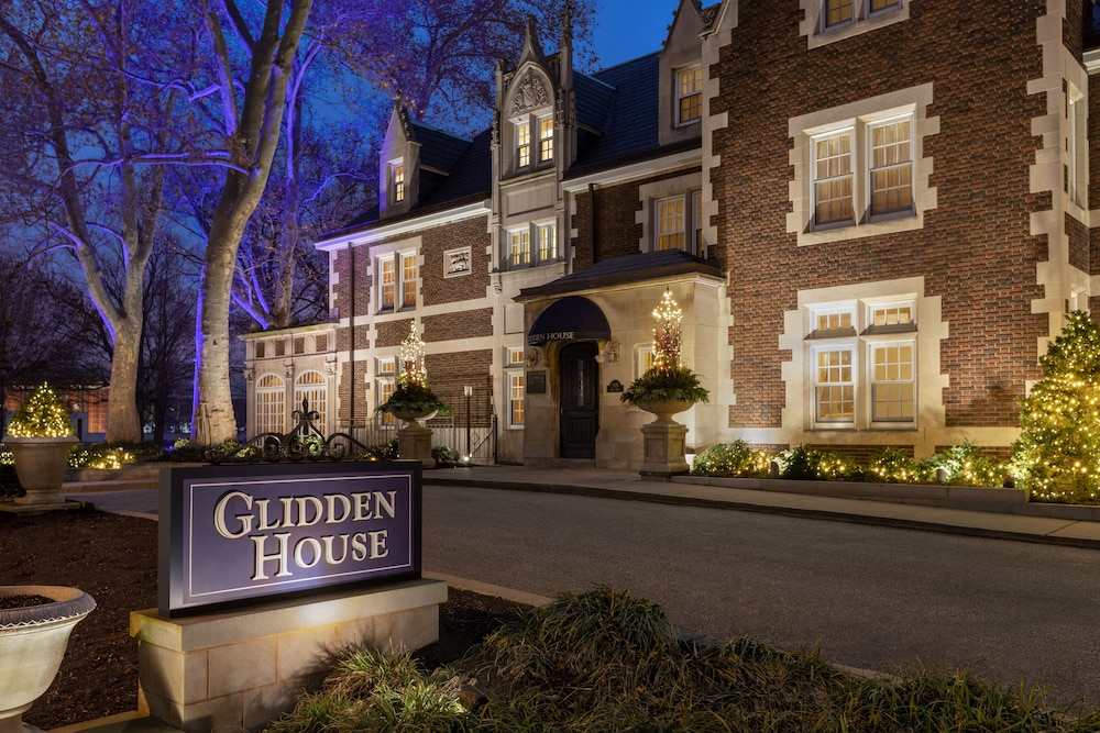 The Glidden House 1/48