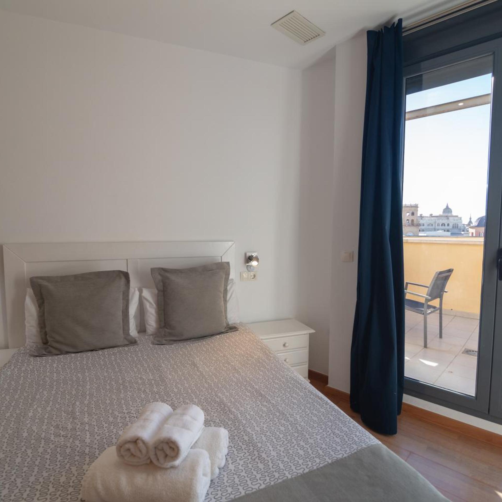 Apartamentos El Carmen by Be Alicante 6/50
