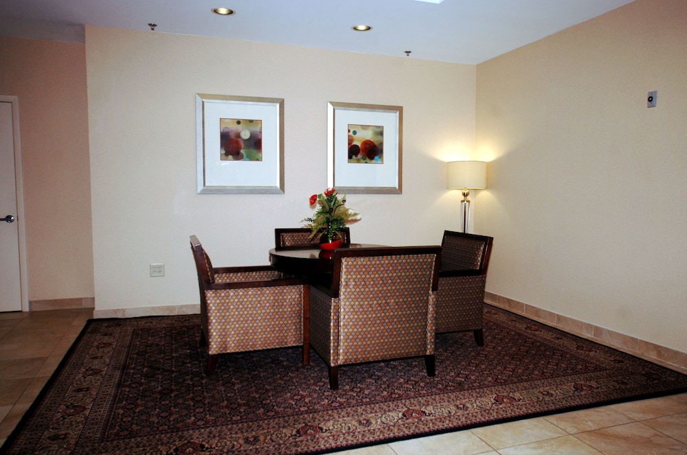 Doubletree By Hilton Fayetteville 27/43