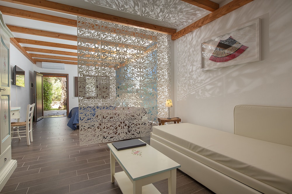Hotel Rurale Orti Di Nora 48/50