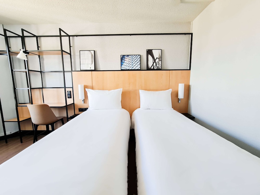 ibis Paris Eiffel Tower Cambronne 15th Hotel 16/50