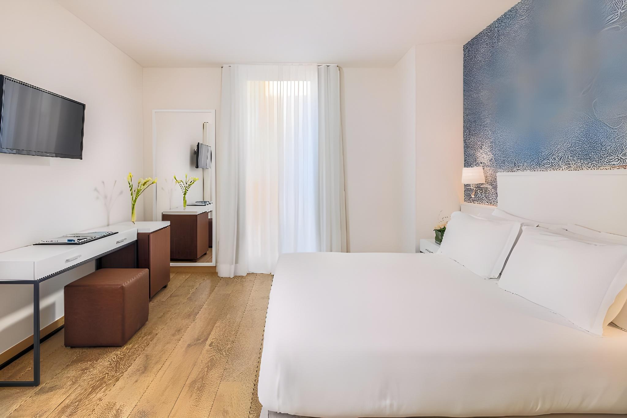 Barcelona, Classic, Single, Double Bed