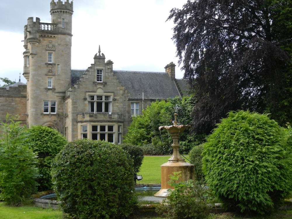 Mansfield Castle Hotel 45/50