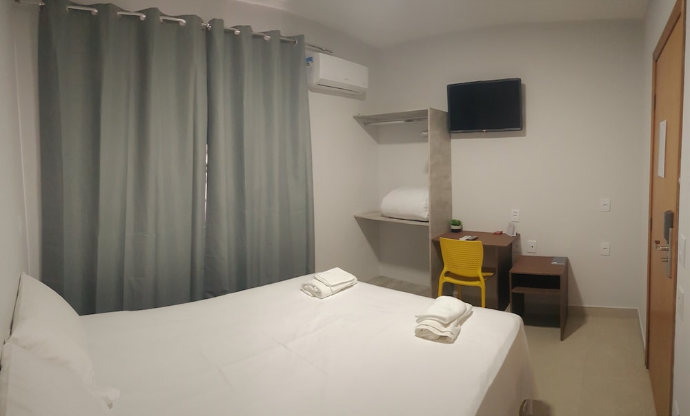 Aero Inn Hotel 12/30