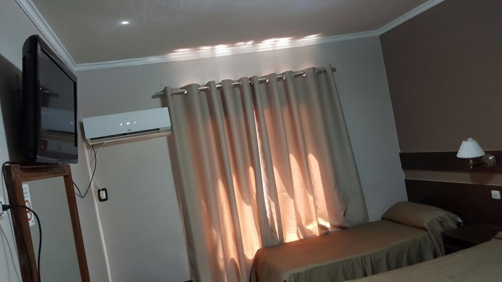 HOTEL TROPICAL 25/59