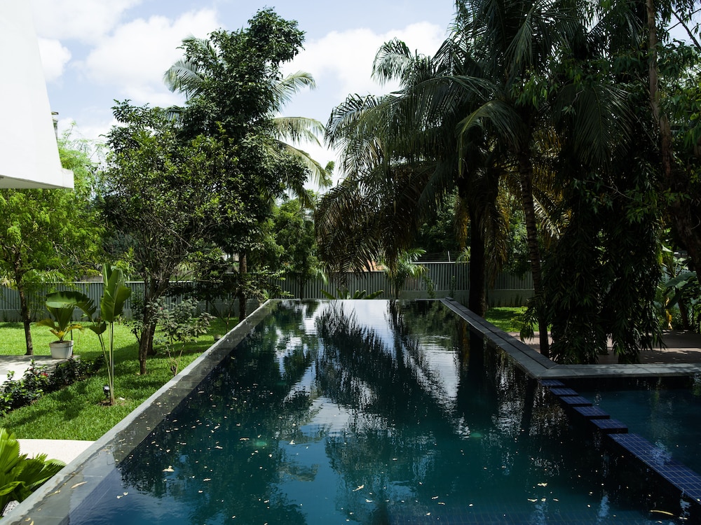 Lepic Villa Hotel 49/50