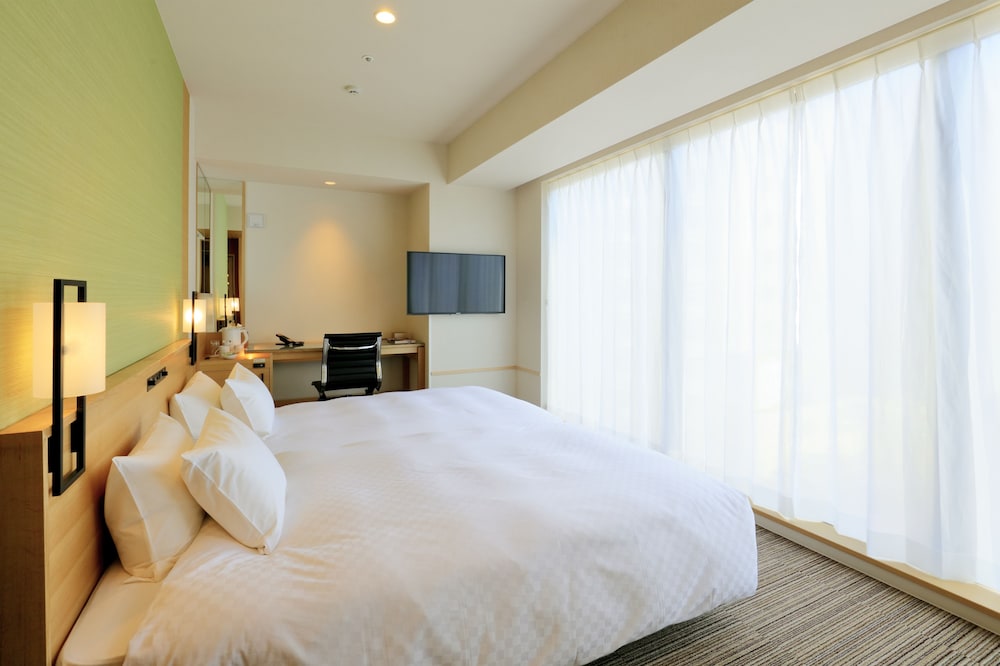 EXECUTIVE, TWIN BEDS