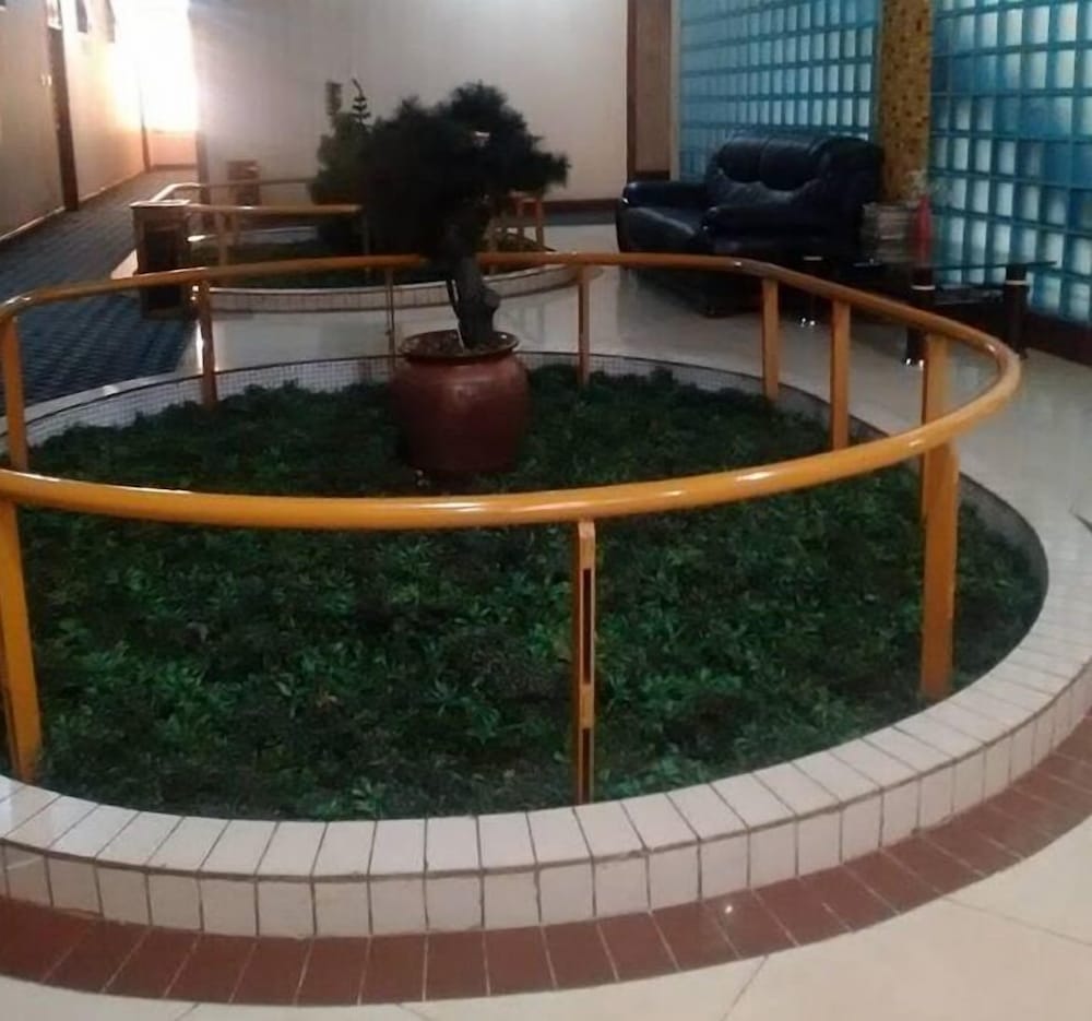 Jbk Hotel 5/33
