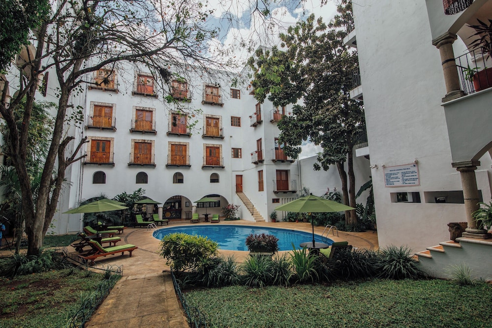 El Meson Del Marques 63/66