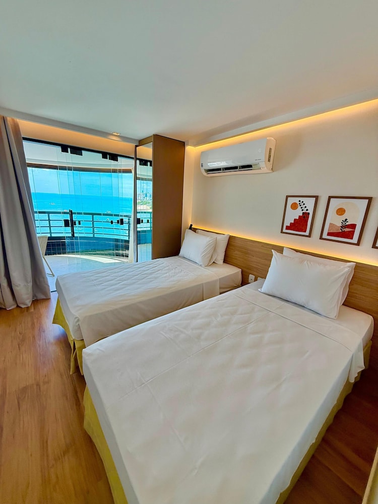 Iate Plaza Hotel 28/50