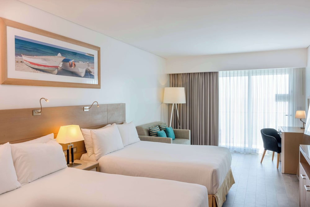 Deluxe, 2 Double Beds, Ocean Front