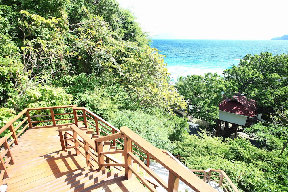 Matinloc Resort 62/68
