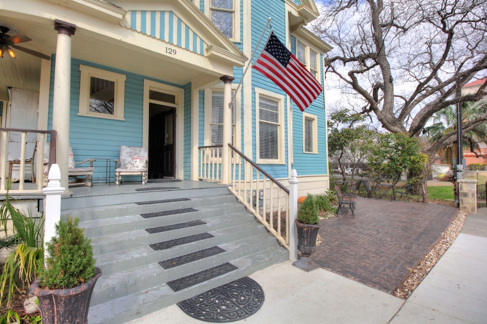 Inn on the Riverwalk 36/50