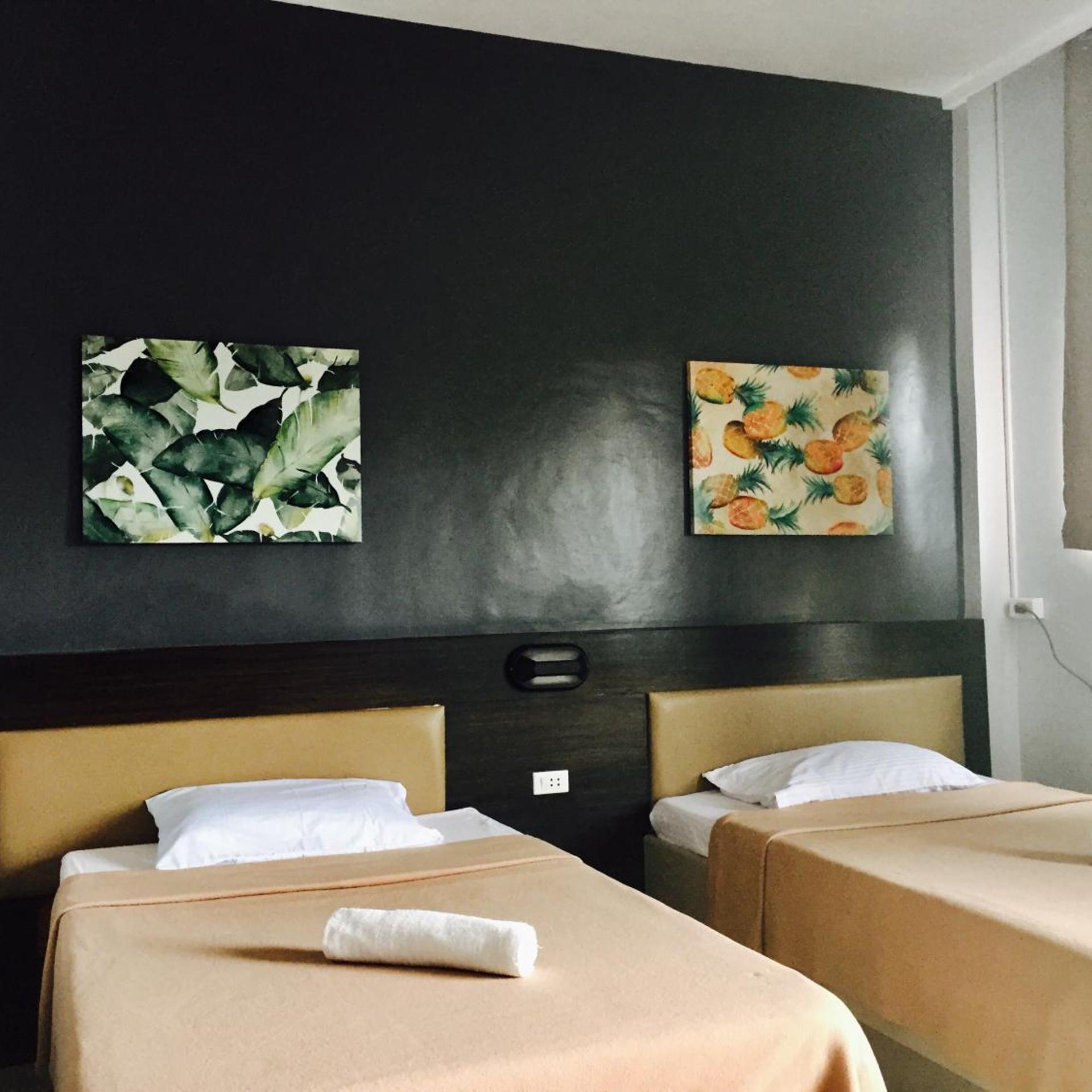 Leux Hotel 20/40