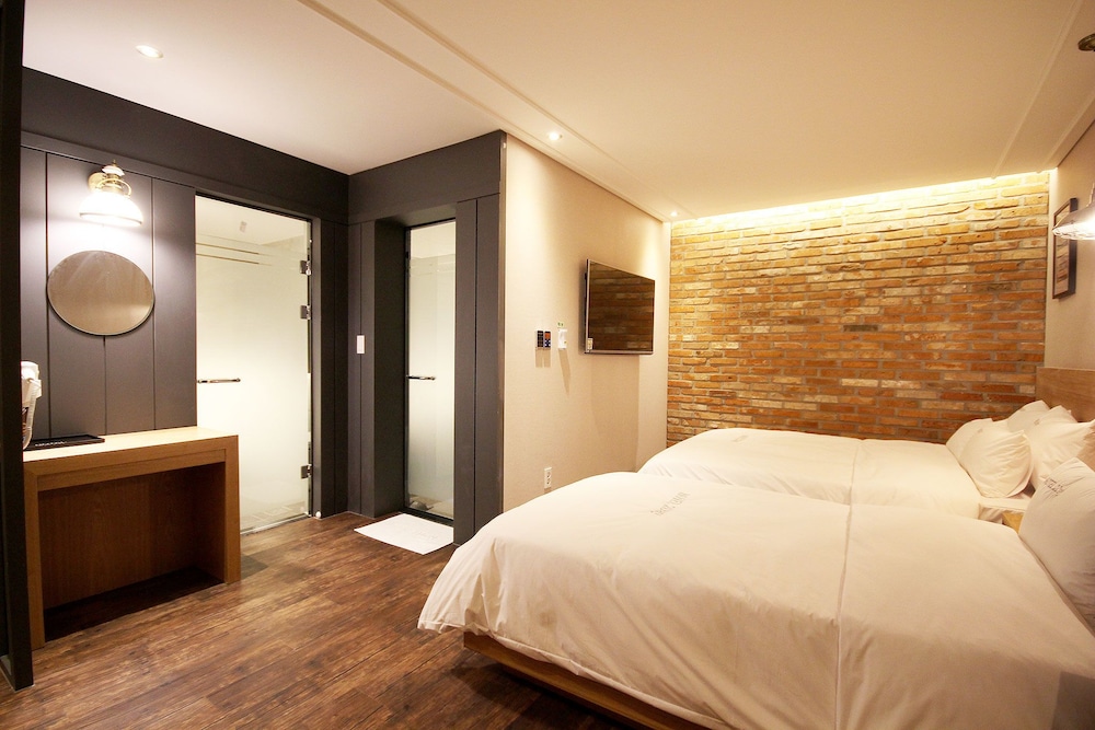 2Day Hotel 14/50