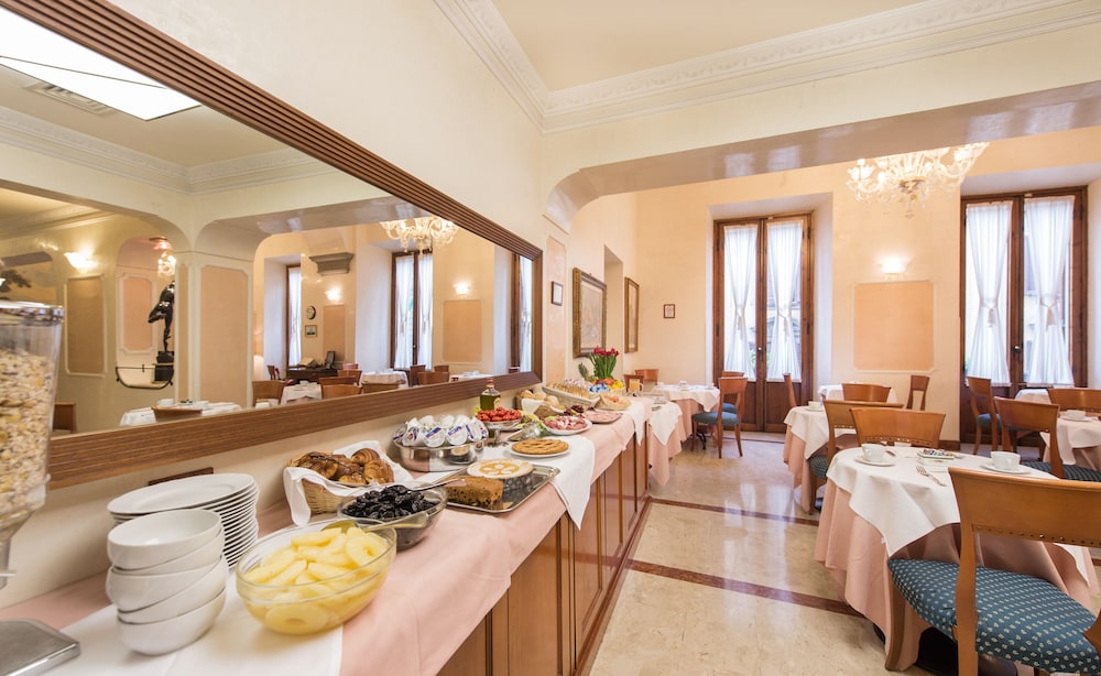 Strozzi Palace Hotel 37/42