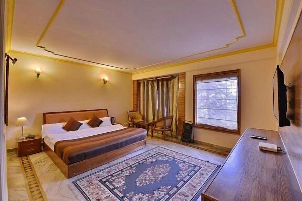 PREMIUM, SUITE, VALLEY VIEW, CORNER