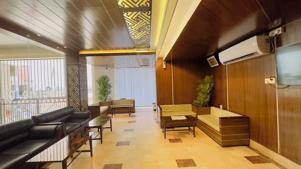 Hotel The Grand Hyatt Dhaka 32/42