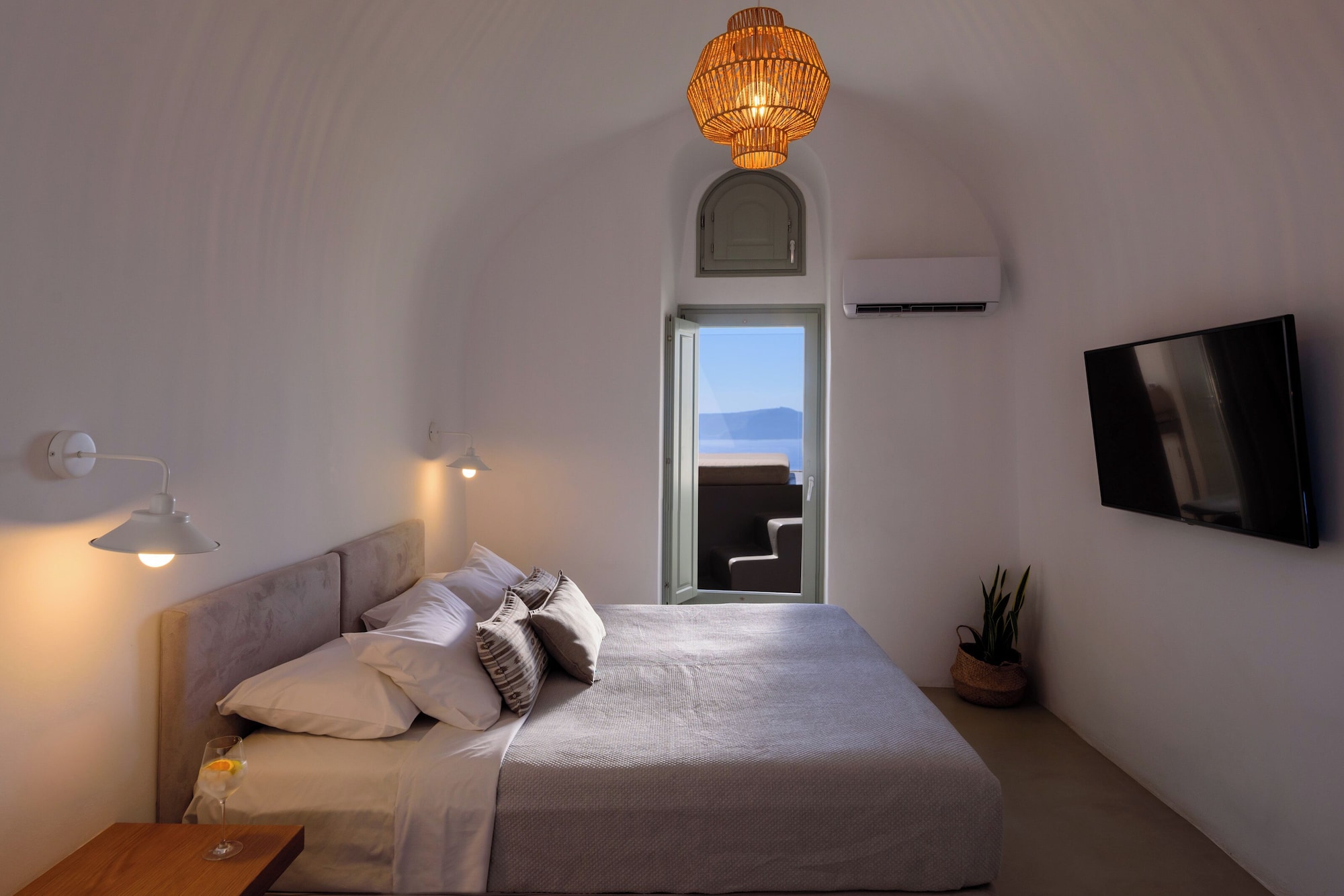 Suite, King Bed, Sea View, Outdoor Jetted Tub, Sofa
