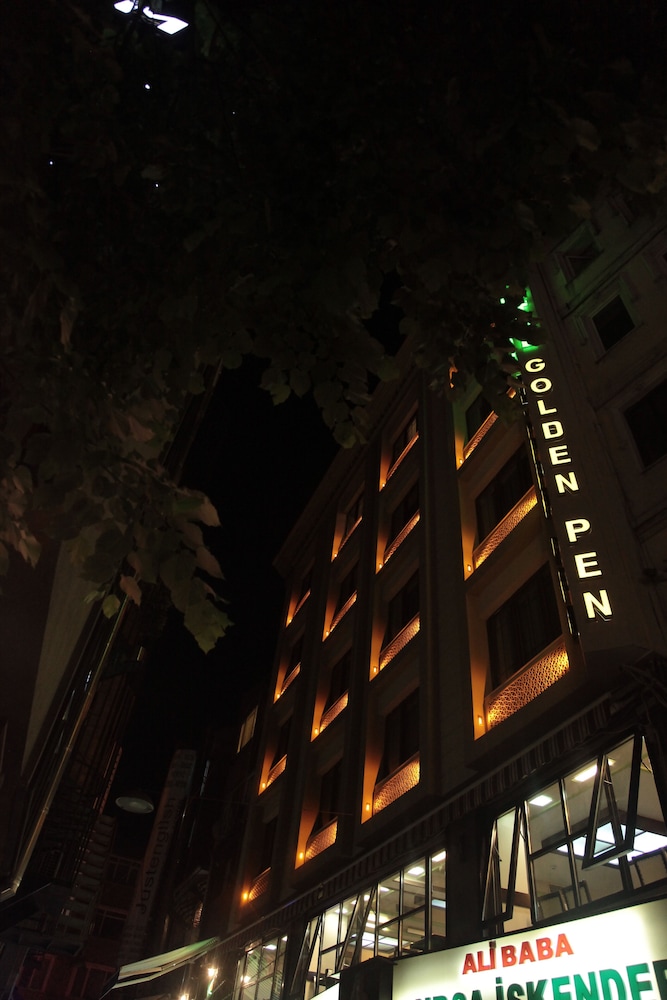 Golden Pen Hotel 4/45