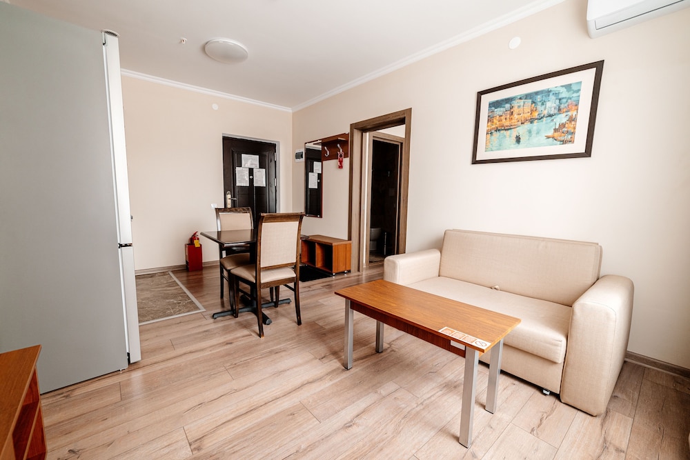 Chagala Uralsk Hotel 32/50