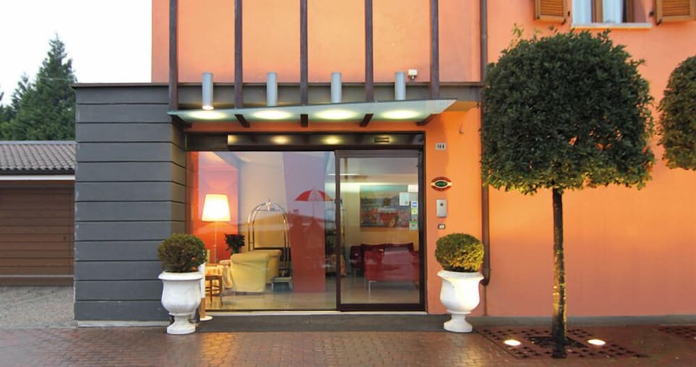 Sirio Hotel 2/50