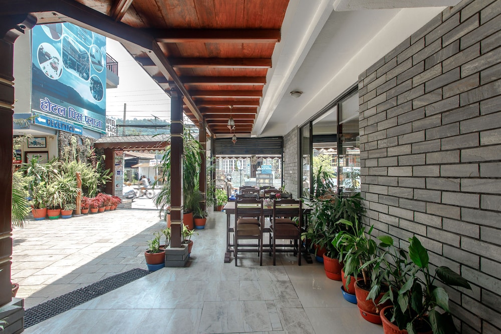 Hotel Peace Plaza 13/50