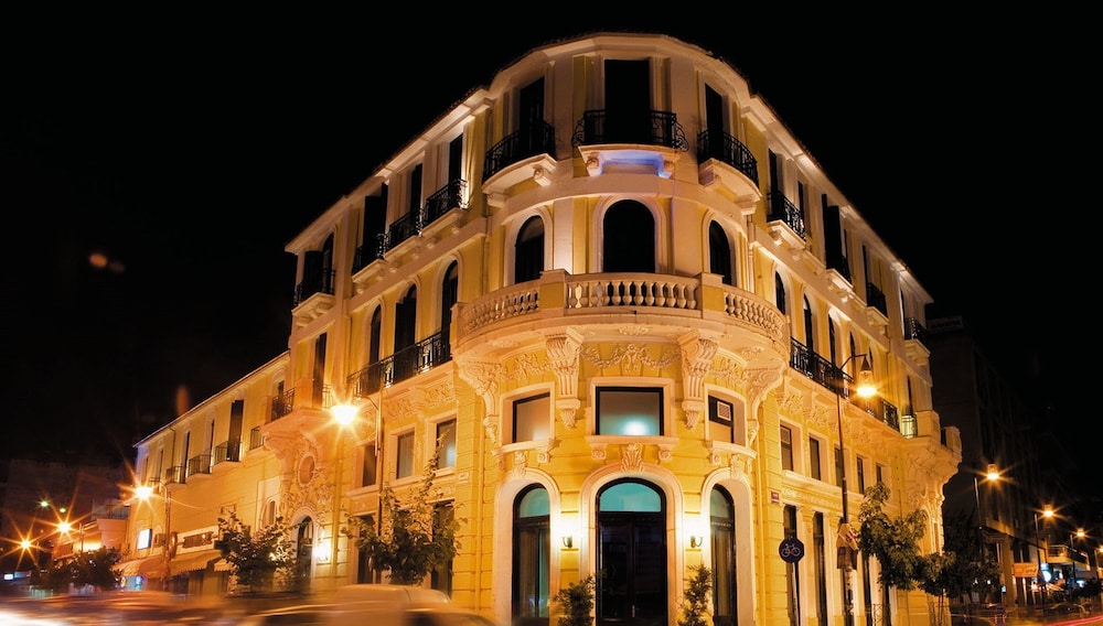 Arni Domotel 17/32