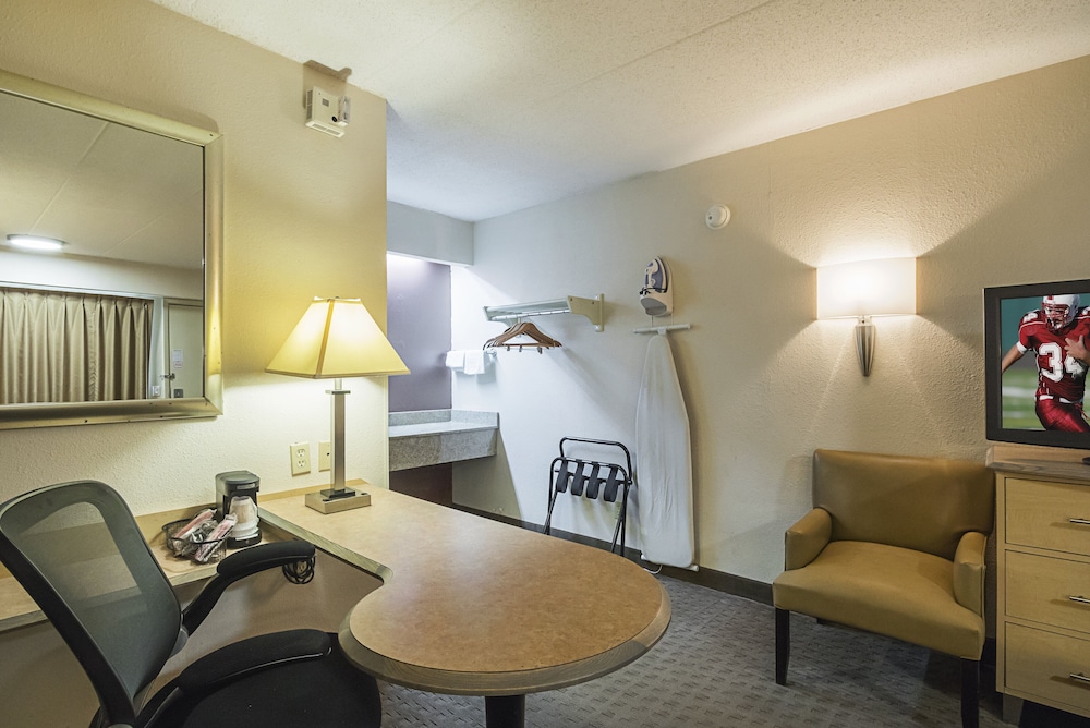 Red Roof Inn Indianapolis North 28/34