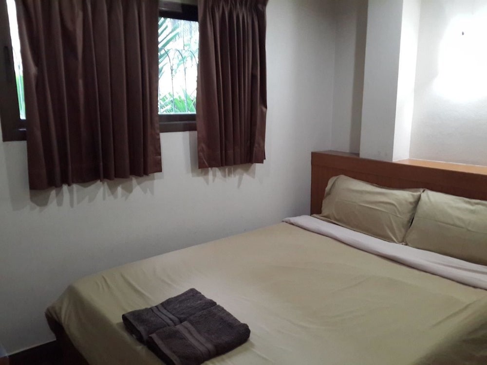 White Orchid Inn Ii 9/16