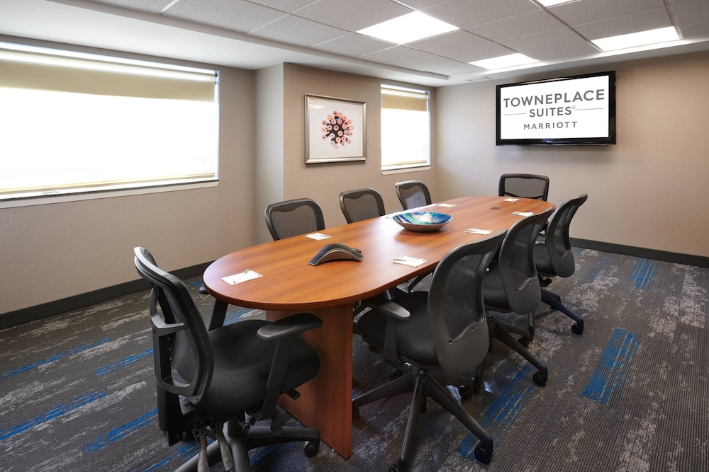 TownePlace Suites by Marriott Mississauga – Airport Corporate Centre 56/63