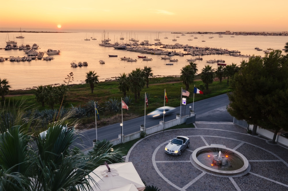 Mediterraneo Hotel 64/73