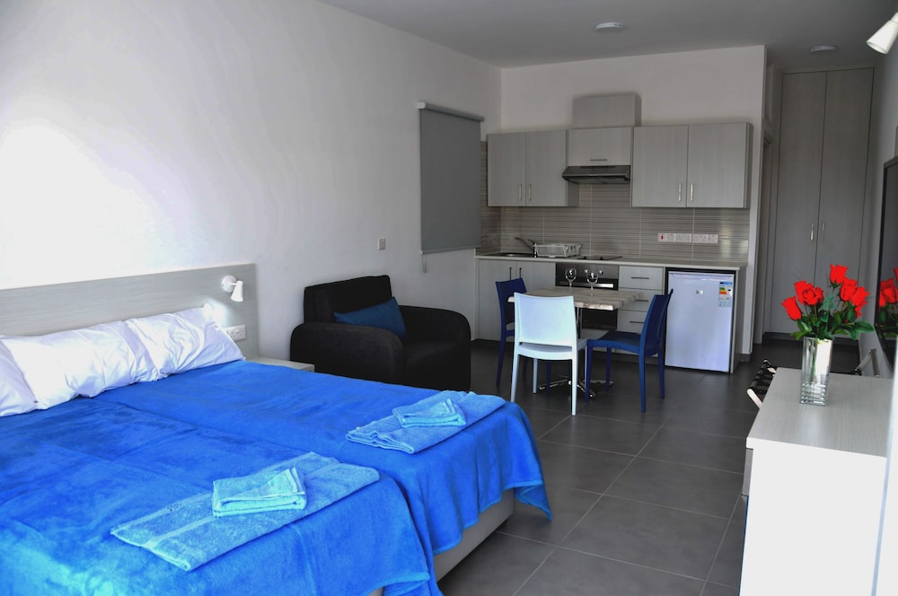 Kaos Hotel Apartments 8/41