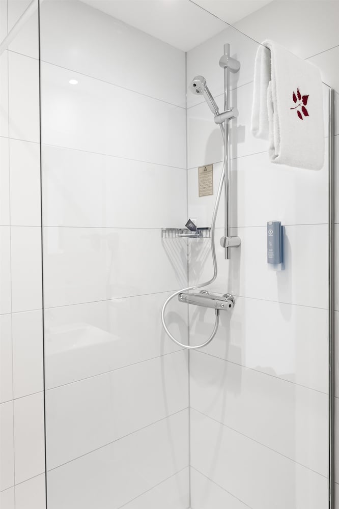 غرفة بريميوم بسرير كينج بإطلالة على المتنزه، Best Western Plus Parkhotel Velbert 6/6