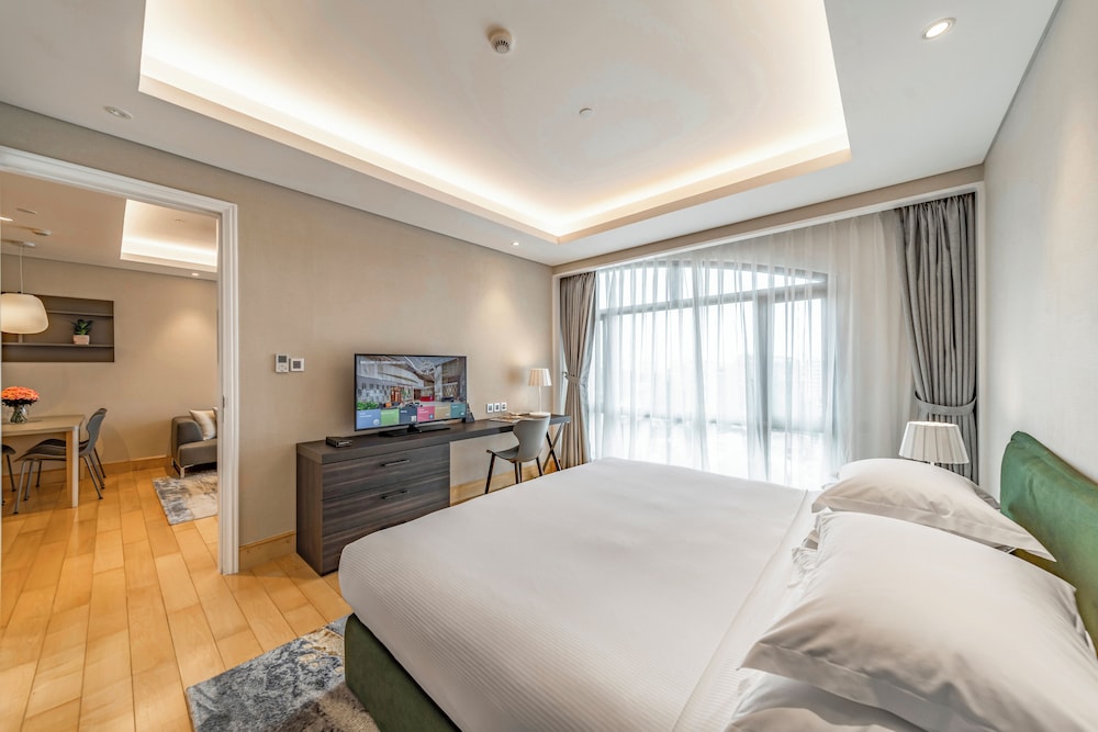 EXECUTIVE, SUITE, CITY VIEW