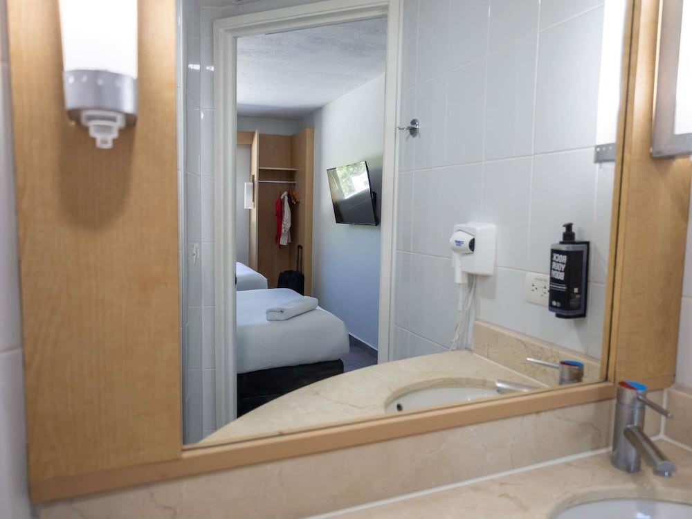Ibis Hermosillo 46/47