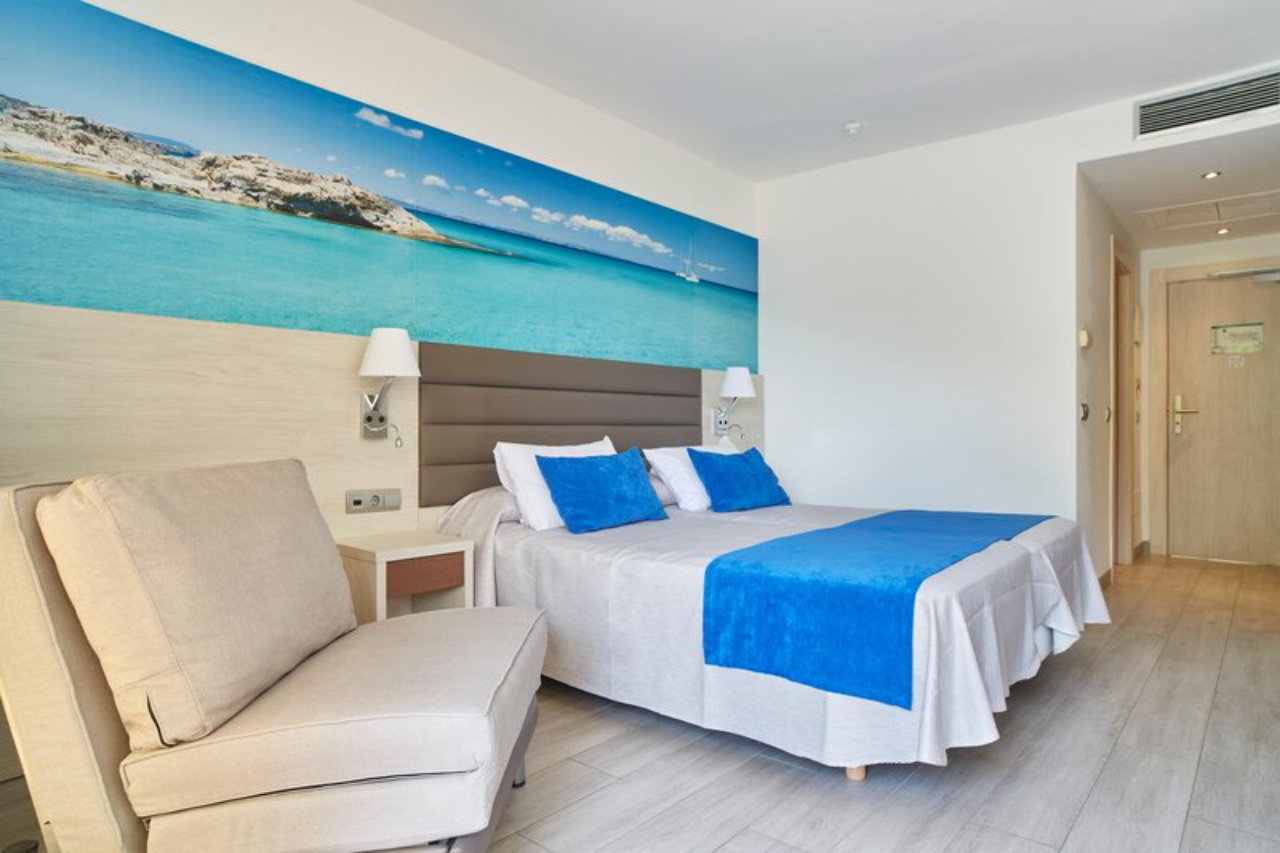 Invisa Hotel Club Cala Verde 22/103