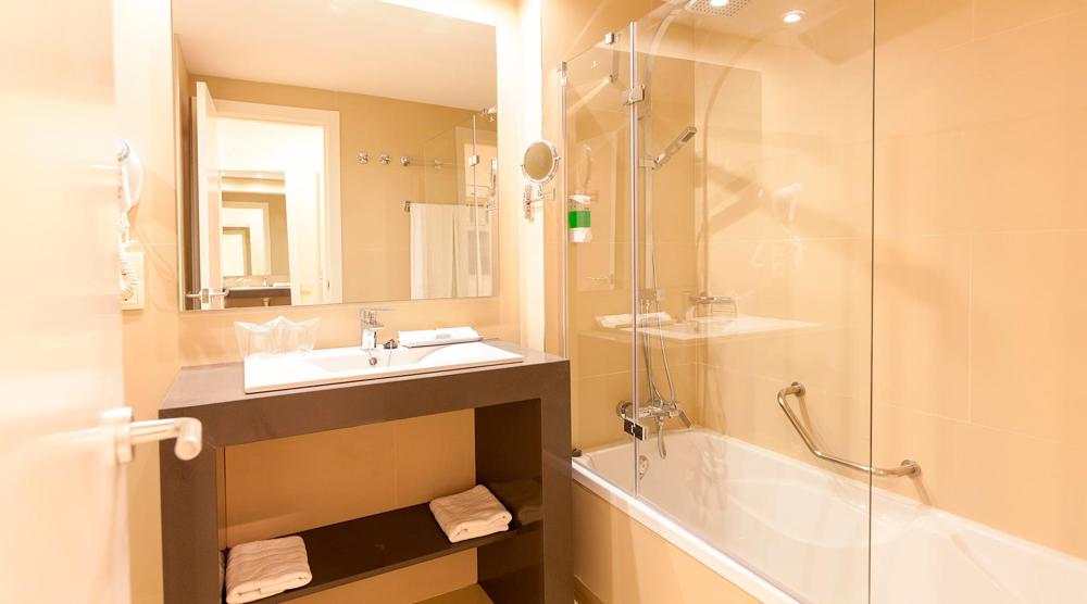 Sirenis Seaview Country Club 38/39