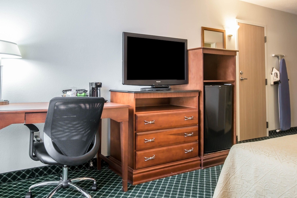 Quality Inn Colchester - Burlington 55/61