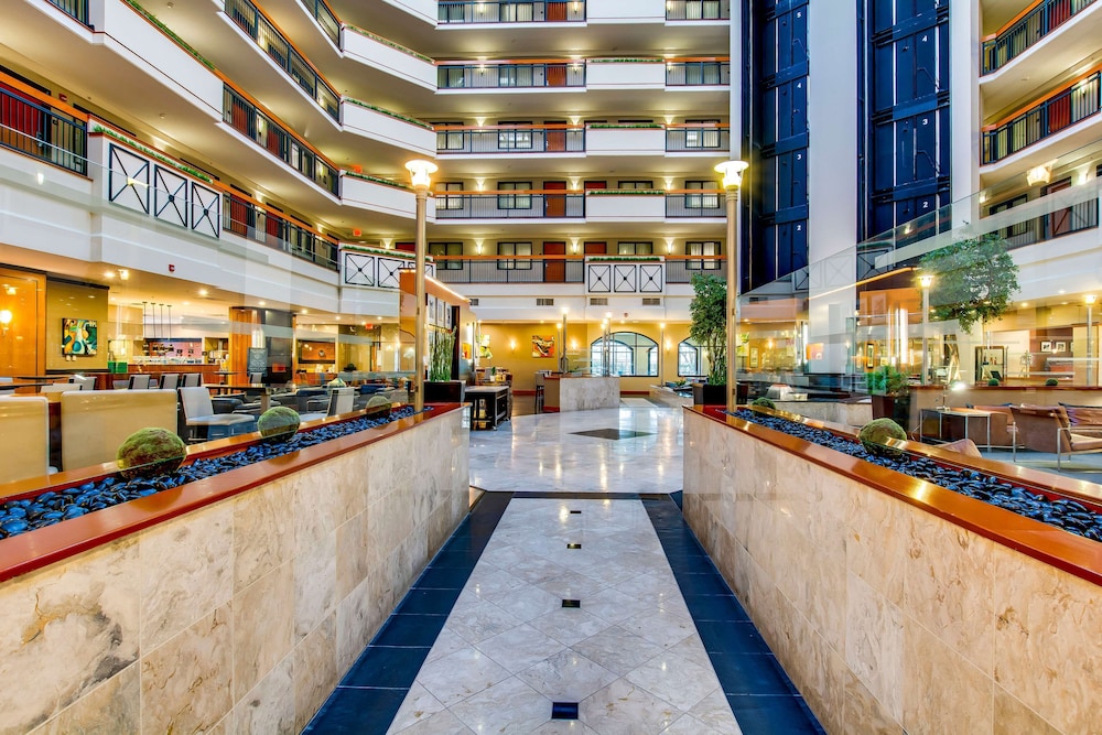 Embassy Suites Louisville East 3/73