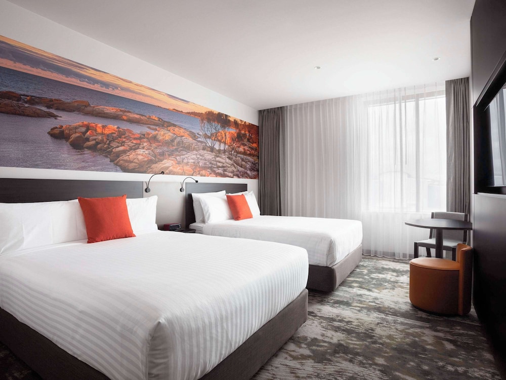 Novotel Devonport 18/50