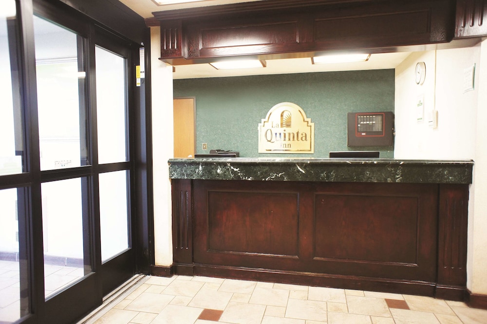 La Quinta Inn By Wyndham Indianapolis Airport Executive Drive 4/37