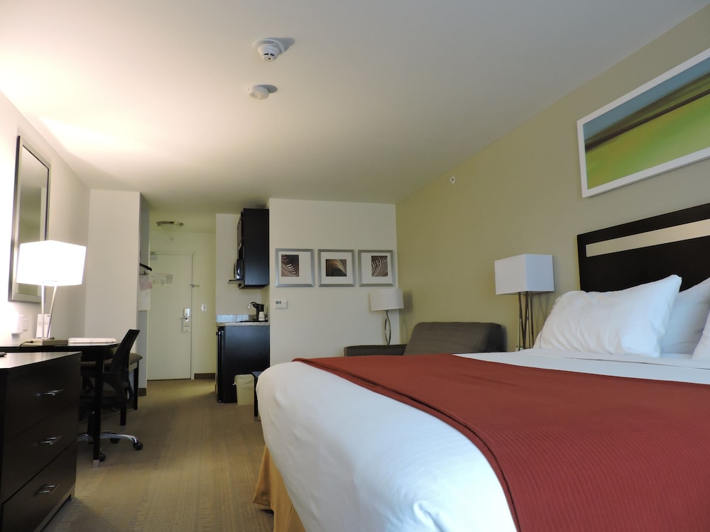 Holiday Inn Express And Suites Montgomery 26/76