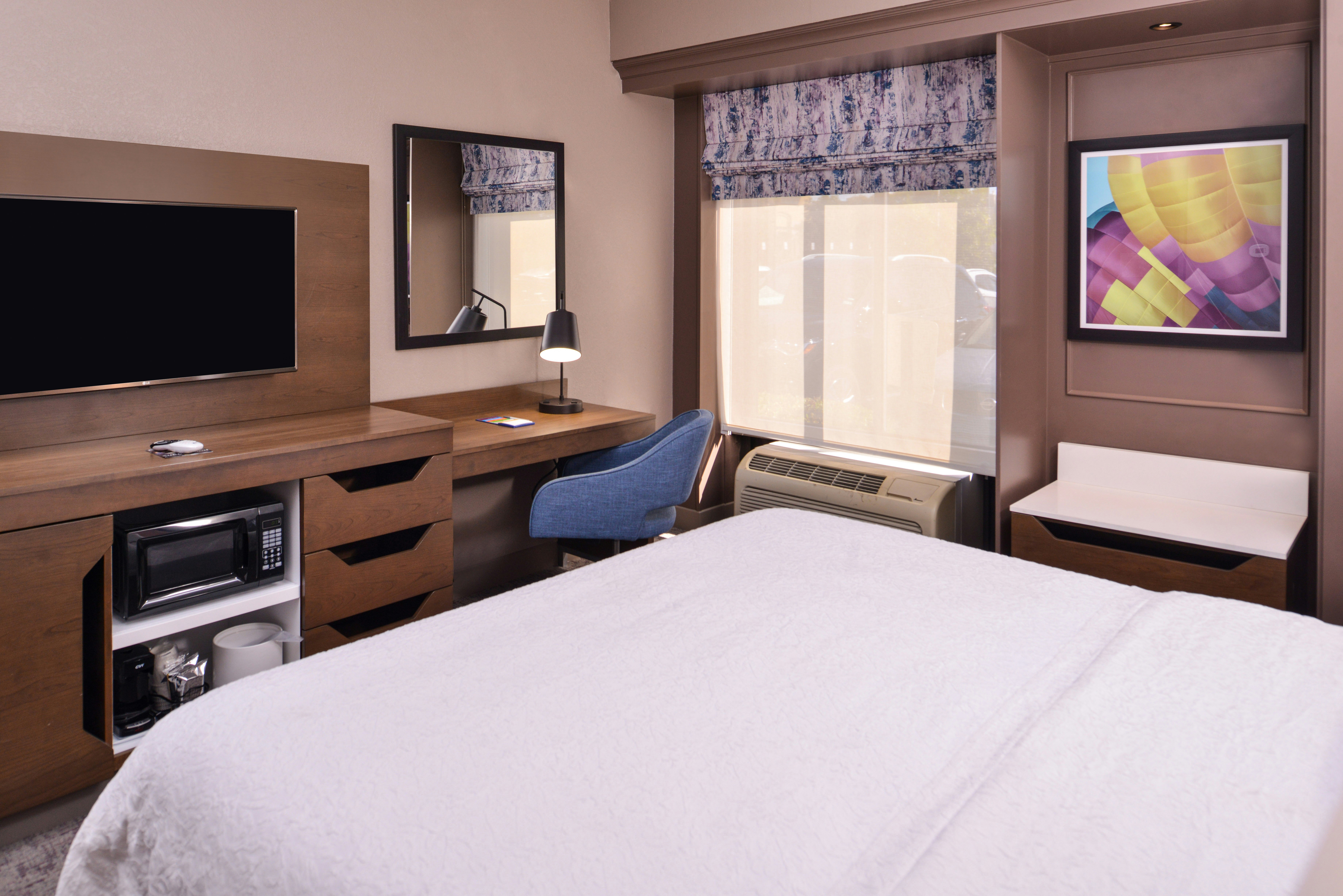 ROOM, KING BED, ACCESSIBLE